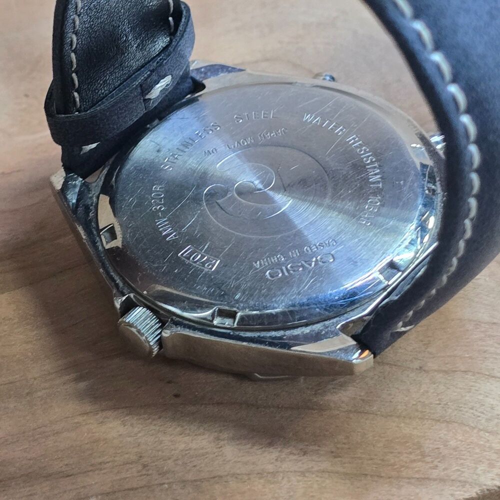 Vintage Casio AMW-320R Arnie Ana-Digi Alarm Chronograph Blue Leather - Picture 6 of 8